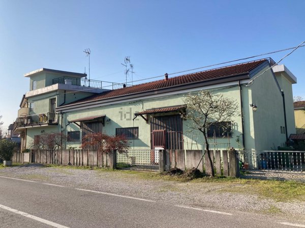 casa indipendente in vendita a Poggio Renatico in zona Gallo