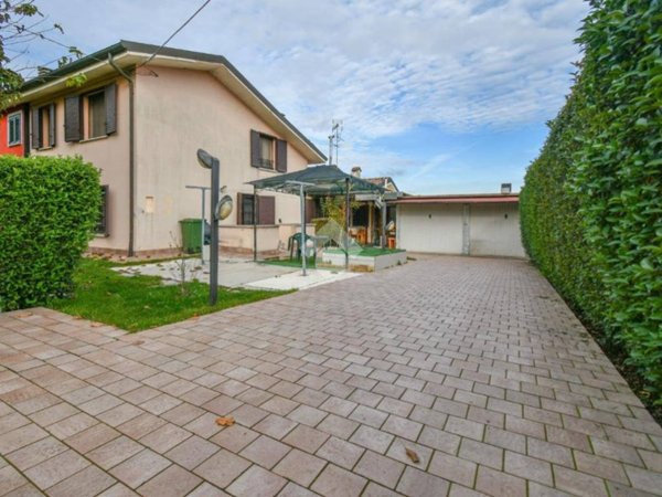 casa indipendente in vendita a Poggio Renatico in zona Gallo