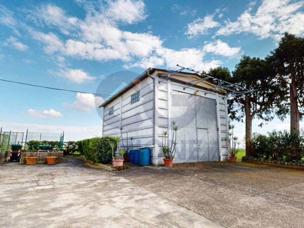 locale commerciale in vendita a Poggio Renatico