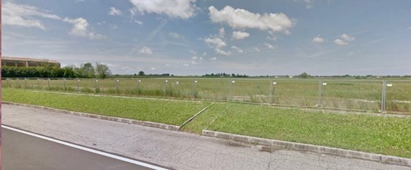 terreno edificabile in vendita a Poggio Renatico in zona Chiesa Nuova