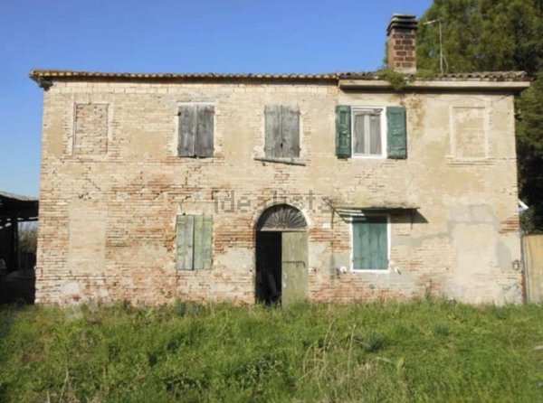 locale di sgombero in vendita a Poggio Renatico