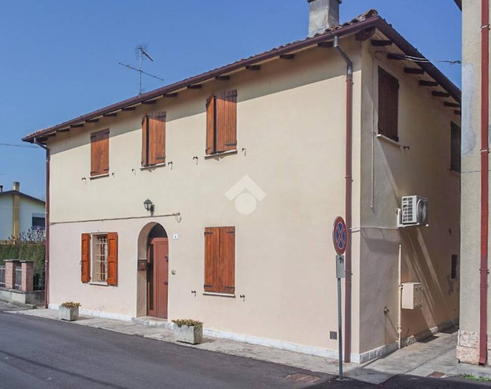 casa indipendente in vendita a Poggio Renatico in zona Gallo