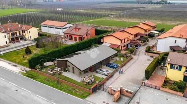 casa indipendente in vendita a Poggio Renatico in zona Gallo