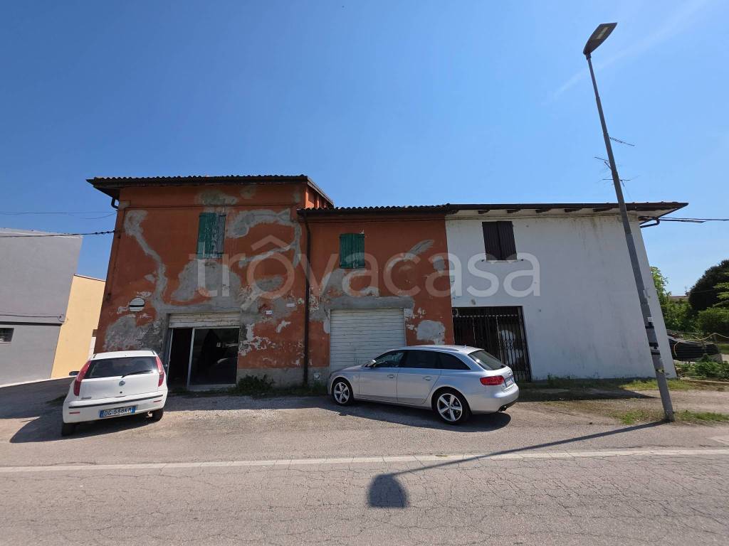casa indipendente in vendita a Poggio Renatico in zona Chiesa Nuova
