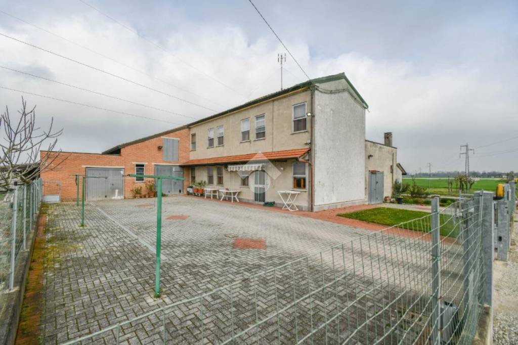 casa indipendente in vendita a Poggio Renatico in zona Coronella