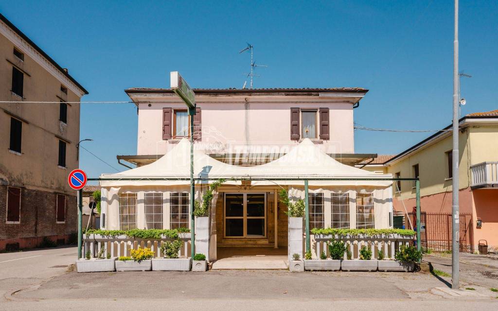 negozio in vendita a Poggio Renatico in zona Gallo