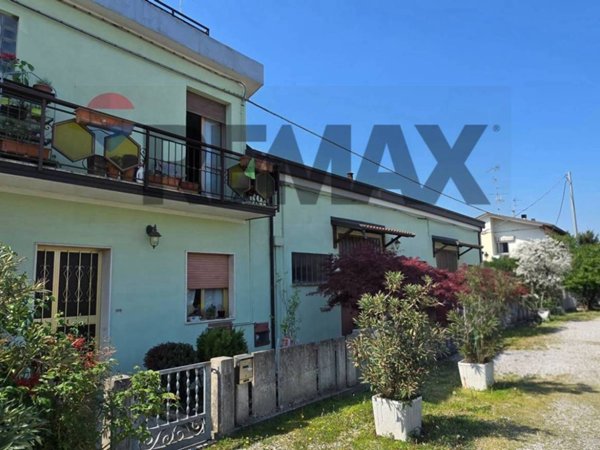 casa indipendente in vendita a Poggio Renatico in zona Gallo