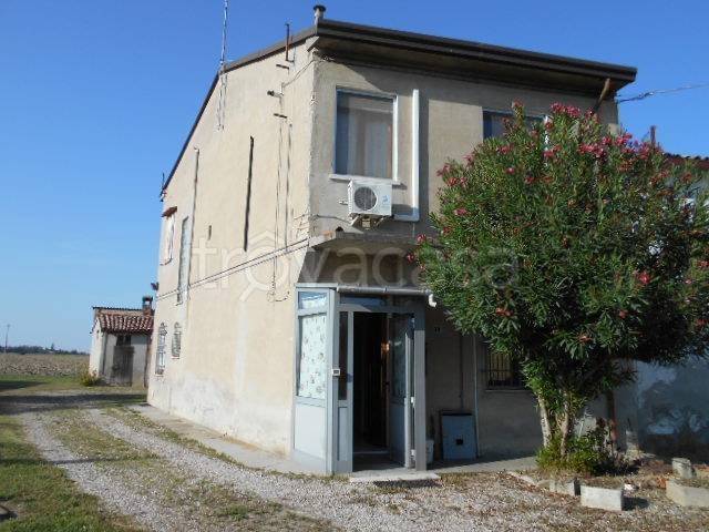 casa indipendente in vendita a Portomaggiore in zona Maiero