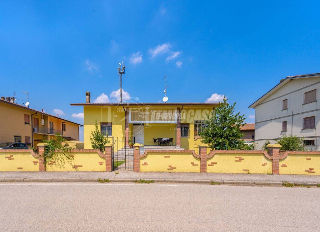 casa indipendente in vendita a Portomaggiore in zona Quartiere