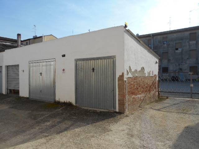locale di sgombero in vendita a Portomaggiore