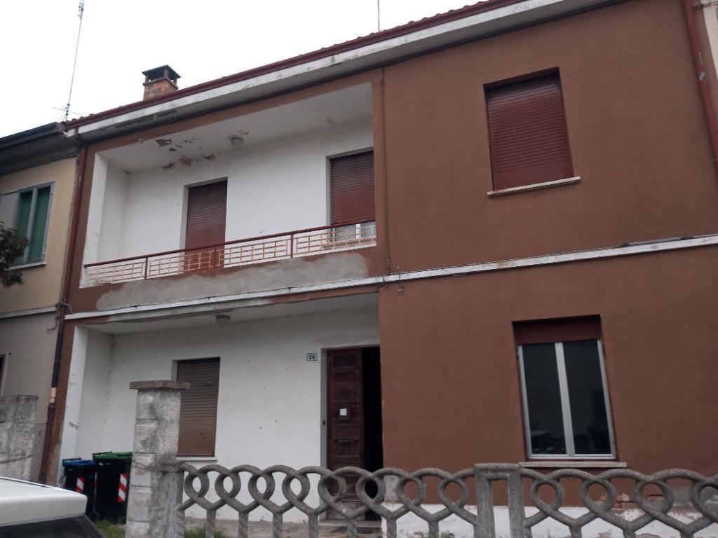 casa indipendente in vendita a Portomaggiore