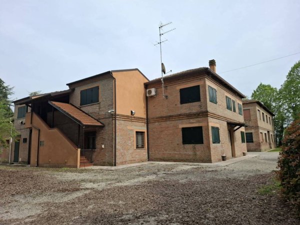 intera palazzina in vendita a Portomaggiore