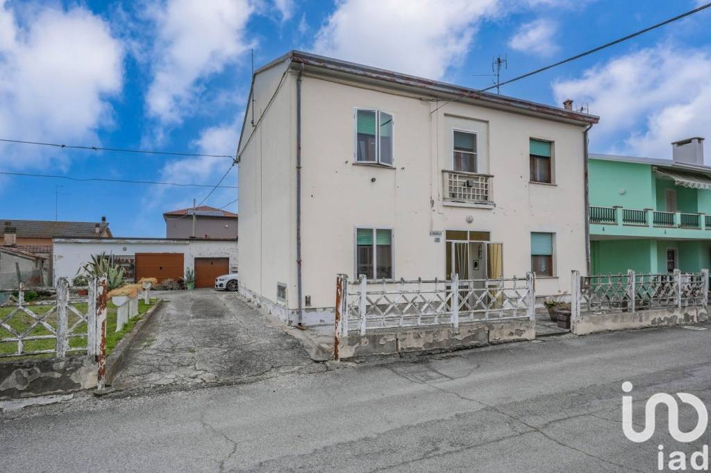 casa indipendente in vendita a Portomaggiore in zona Portoverrara