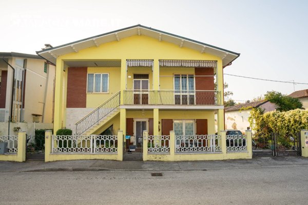 casa indipendente in vendita a Portomaggiore