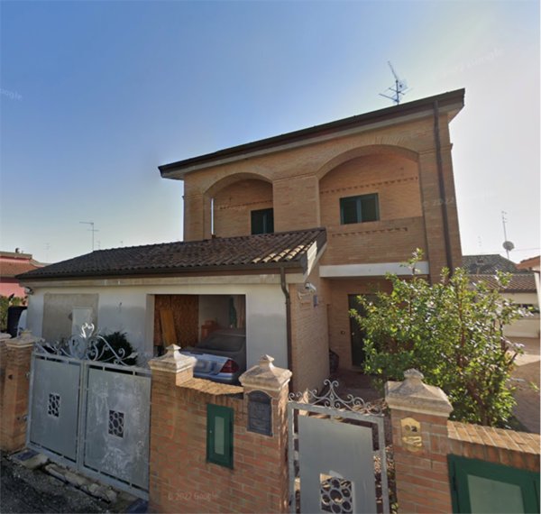 casa indipendente in vendita a Portomaggiore