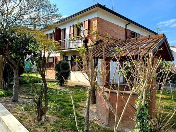 casa indipendente in vendita a Portomaggiore