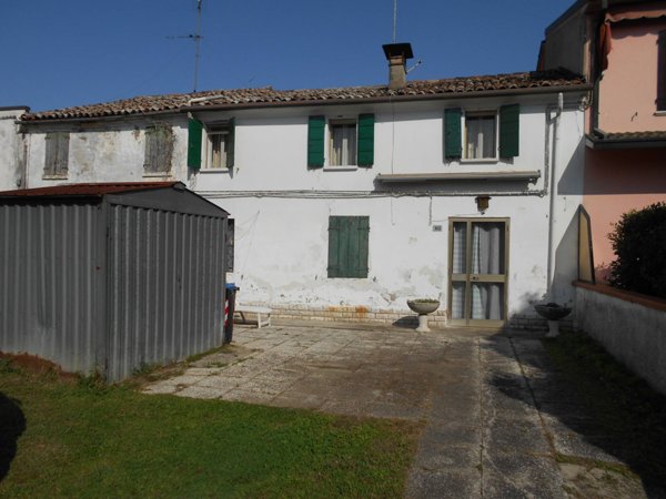 casa indipendente in vendita a Portomaggiore in zona Quartiere