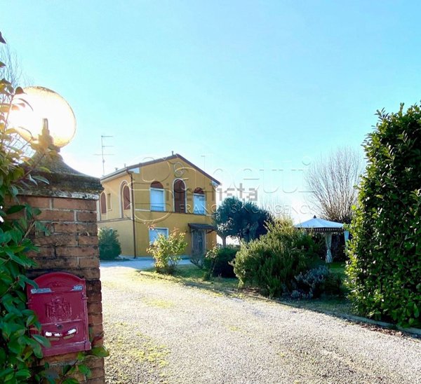 casa indipendente in vendita a Portomaggiore in zona Quartiere