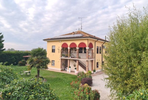 casa indipendente in vendita a Portomaggiore in zona Quartiere