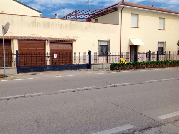 casa indipendente in vendita a Portomaggiore