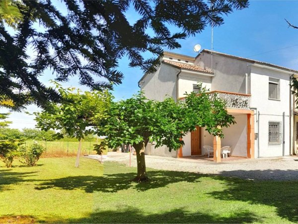 casa indipendente in vendita a Portomaggiore in zona Gambulaga