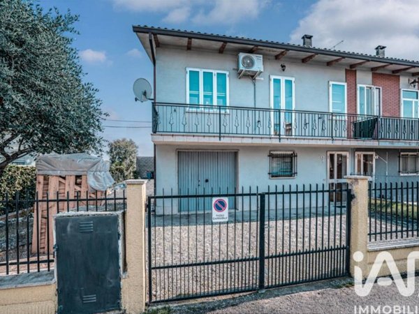 casa indipendente in vendita a Portomaggiore