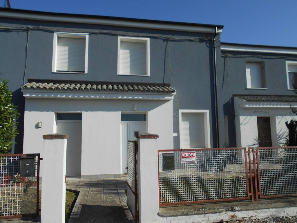 casa indipendente in vendita a Portomaggiore in zona Portoverrara