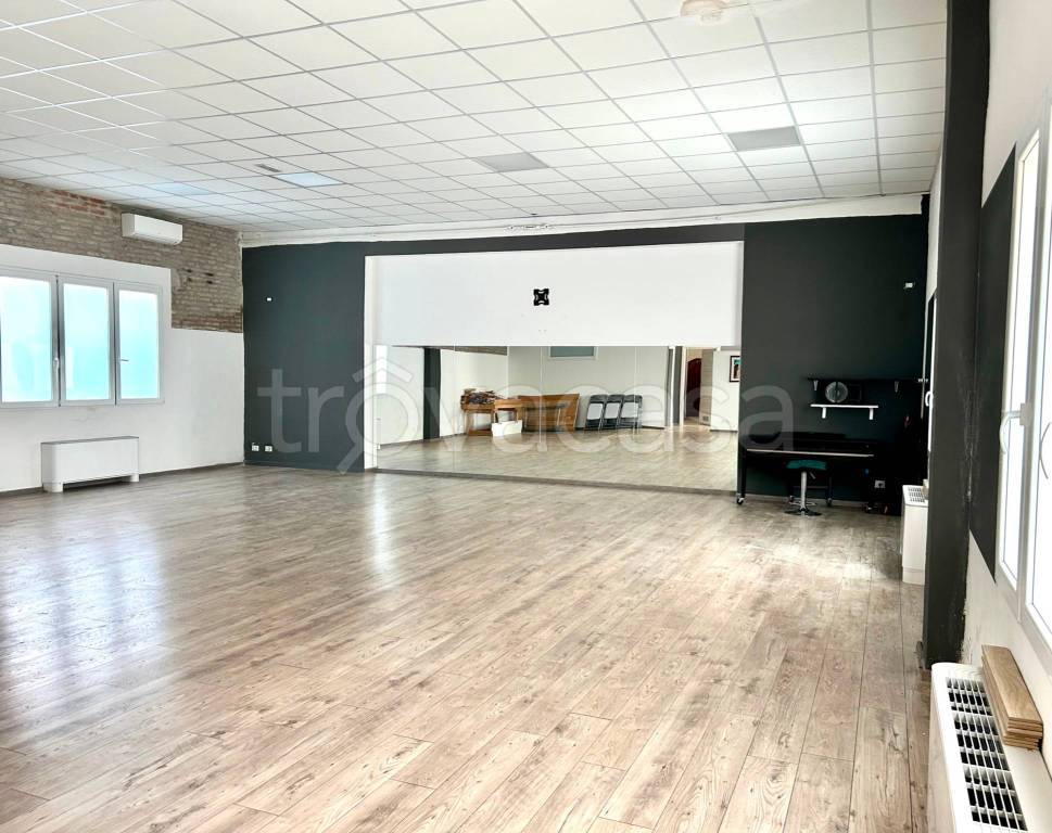 negozio in vendita a Portomaggiore