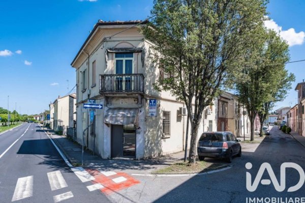 negozio in vendita a Portomaggiore