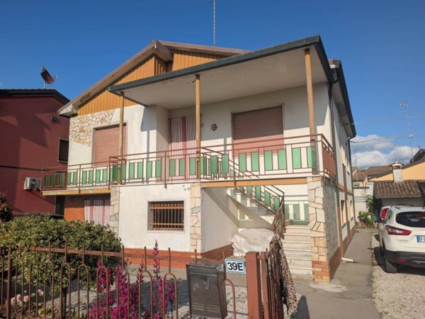 casa indipendente in vendita a Portomaggiore in zona Maiero