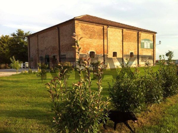 casa indipendente in vendita a Portomaggiore