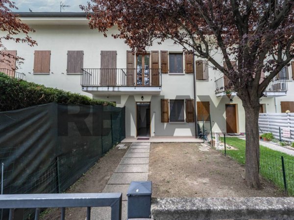 casa indipendente in vendita a Portomaggiore