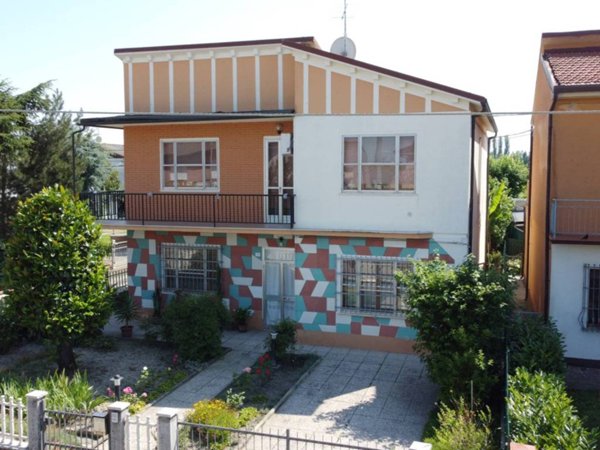 casa indipendente in vendita a Vigarano Mainarda