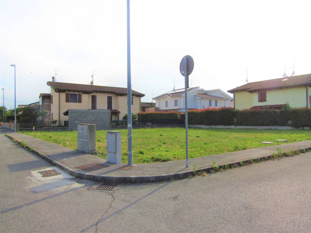 terreno edificabile in vendita a Vigarano Mainarda