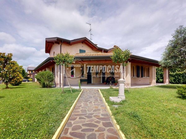 casa indipendente in vendita a Vigarano Mainarda