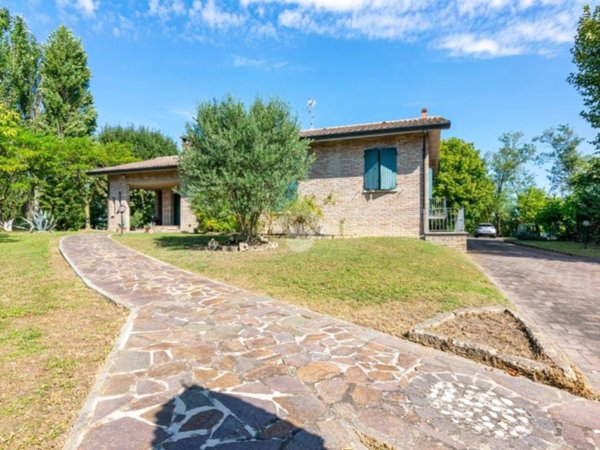 casa indipendente in vendita a Vigarano Mainarda in zona Tortiola