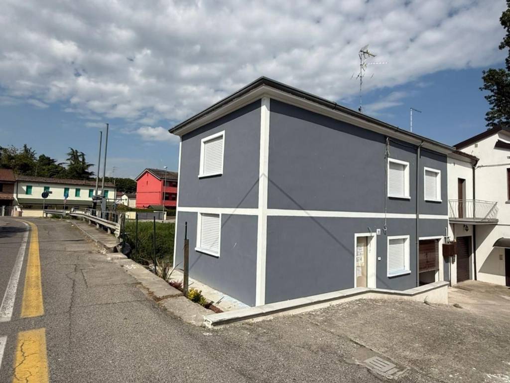 casa indipendente in vendita a Vigarano Mainarda