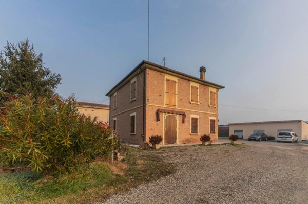 casa indipendente in vendita a Vigarano Mainarda in zona Coronella
