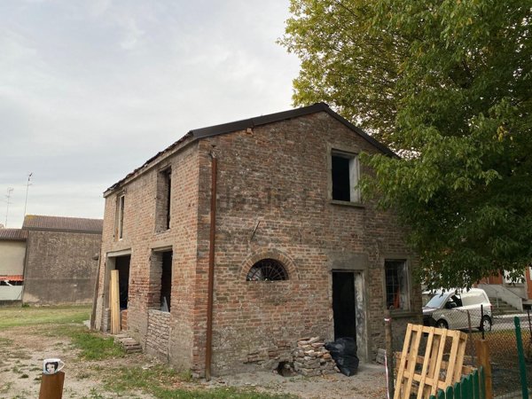 casa indipendente in vendita a Vigarano Mainarda