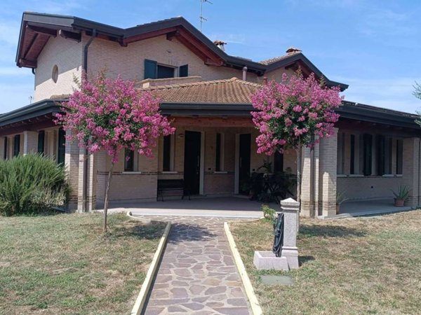 casa indipendente in vendita a Vigarano Mainarda