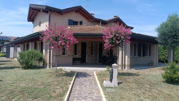 casa indipendente in vendita a Vigarano Mainarda