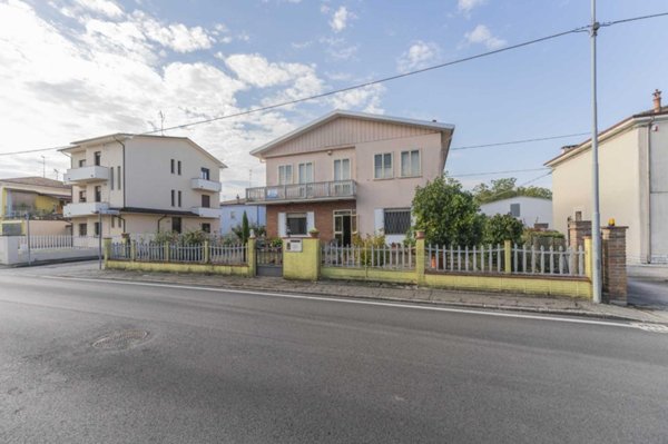 casa indipendente in vendita a Vigarano Mainarda
