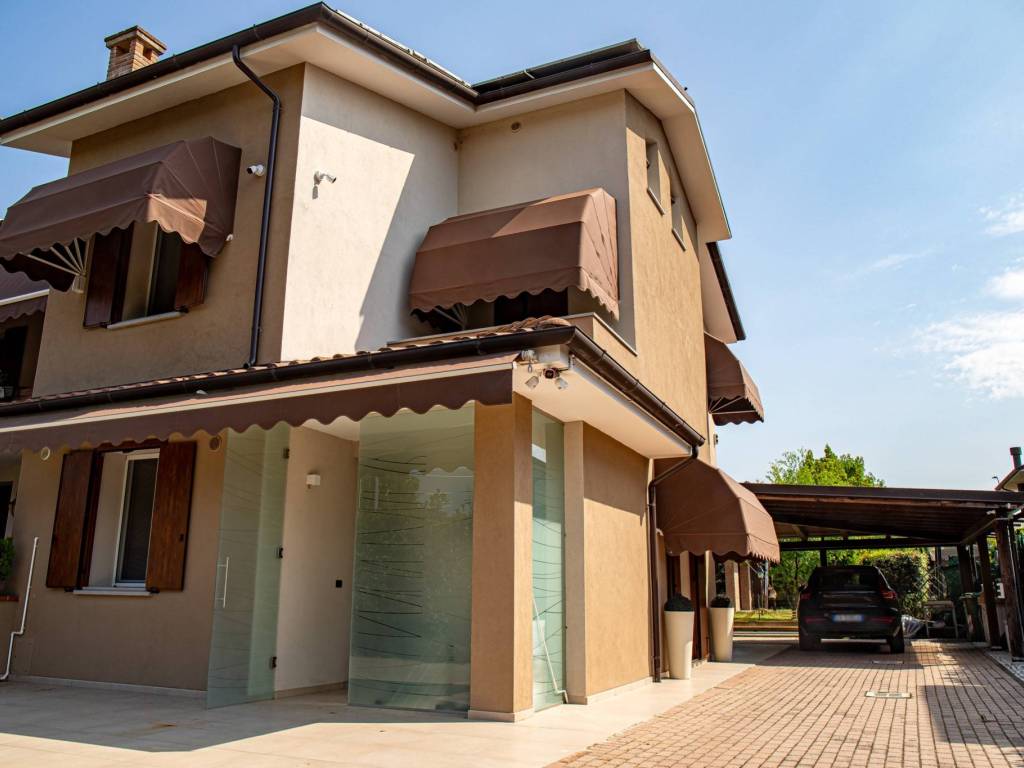 casa indipendente in vendita a Vigarano Mainarda