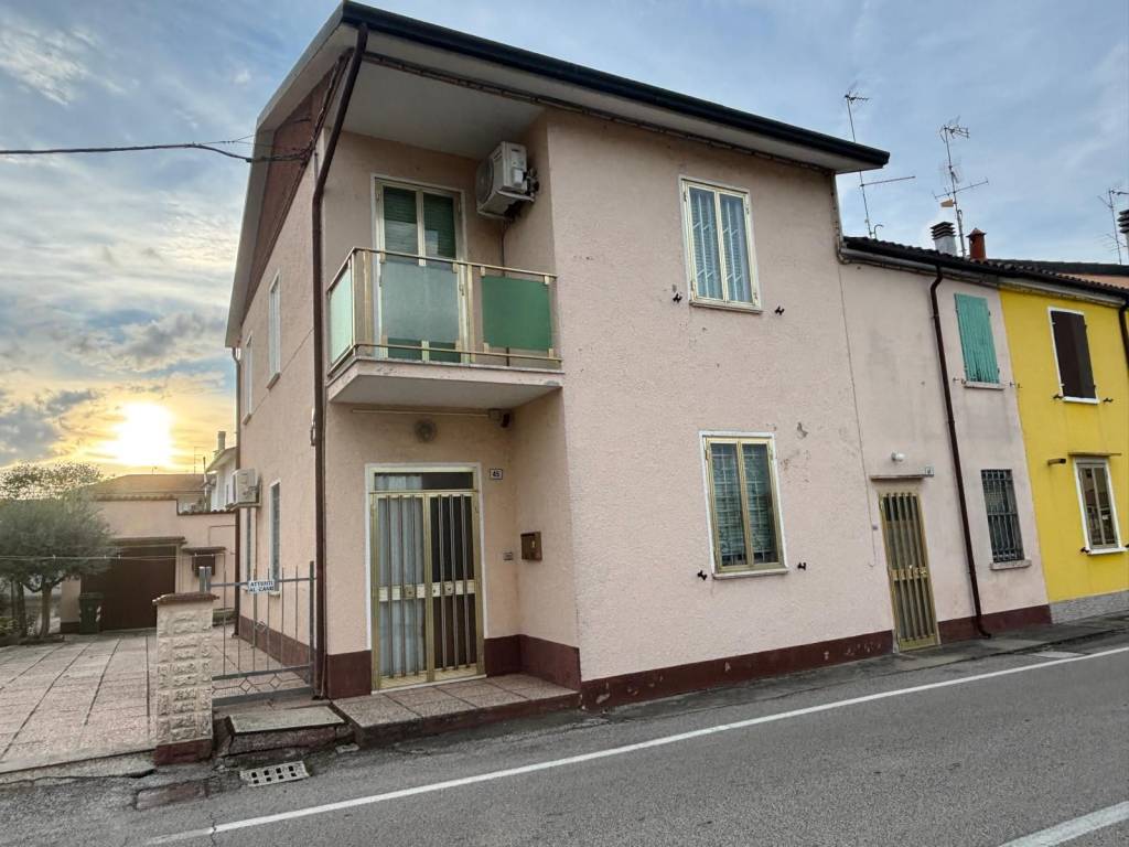 casa indipendente in vendita a Vigarano Mainarda