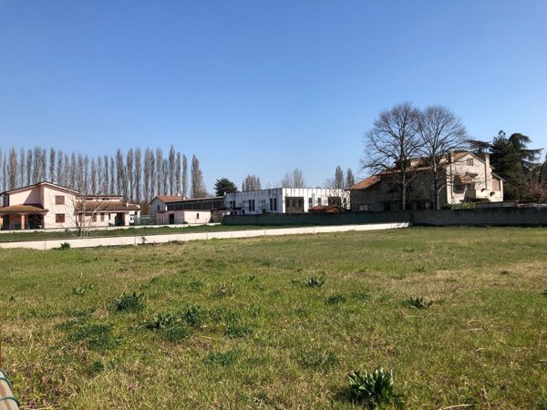 terreno edificabile in vendita a Vigarano Mainarda