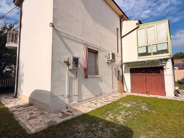 casa indipendente in vendita a Vigarano Mainarda