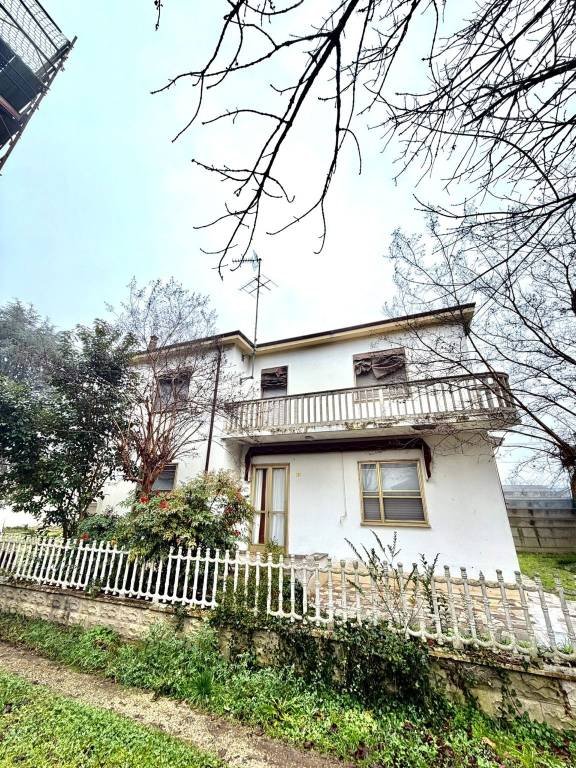 casa indipendente in vendita a Vigarano Mainarda