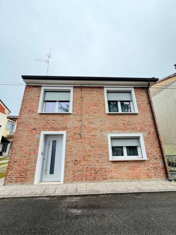 casa indipendente in vendita a Vigarano Mainarda