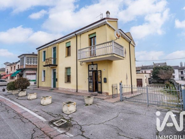 casa indipendente in vendita a Vigarano Mainarda