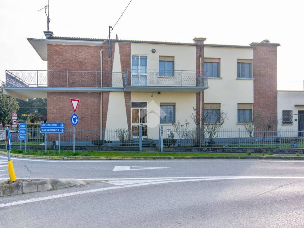 casa indipendente in vendita a Vigarano Mainarda in zona Diamantina